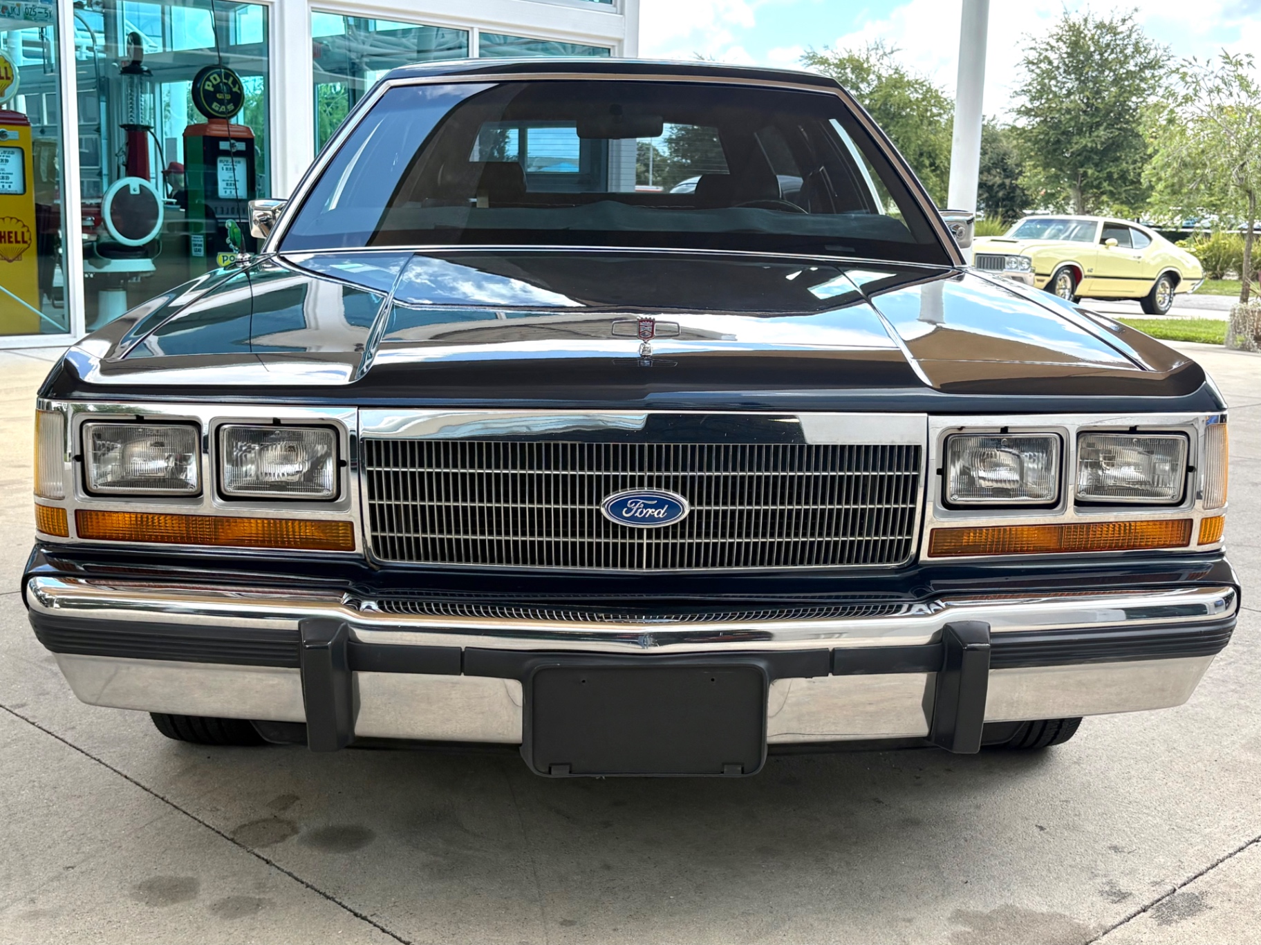 ford crown victoria 1988 2FABP76F2JX217258 image ford crown victoria 1988 2FABP76F2JX217258 image